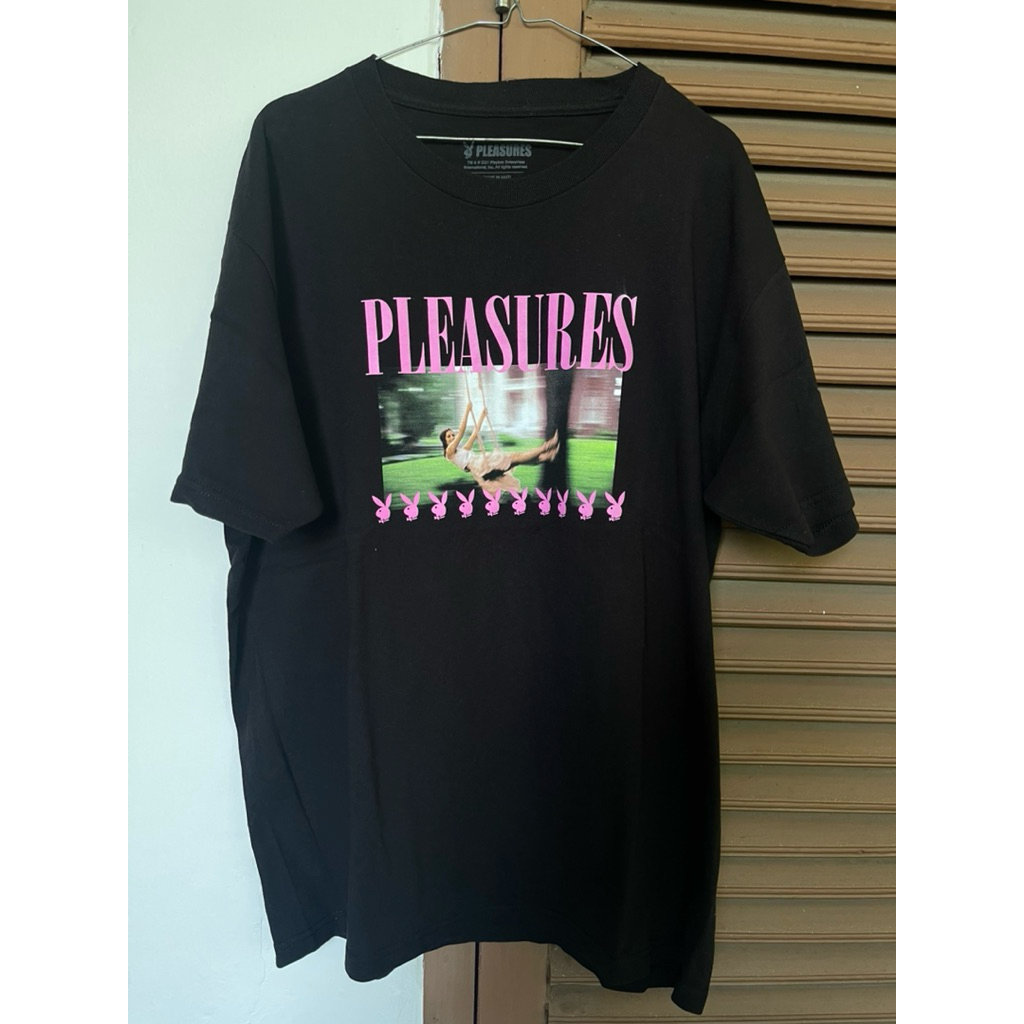 PLEASURES x PLAYBOY Swing Printed Black T-shirt / Kaos Distro Hitam Original