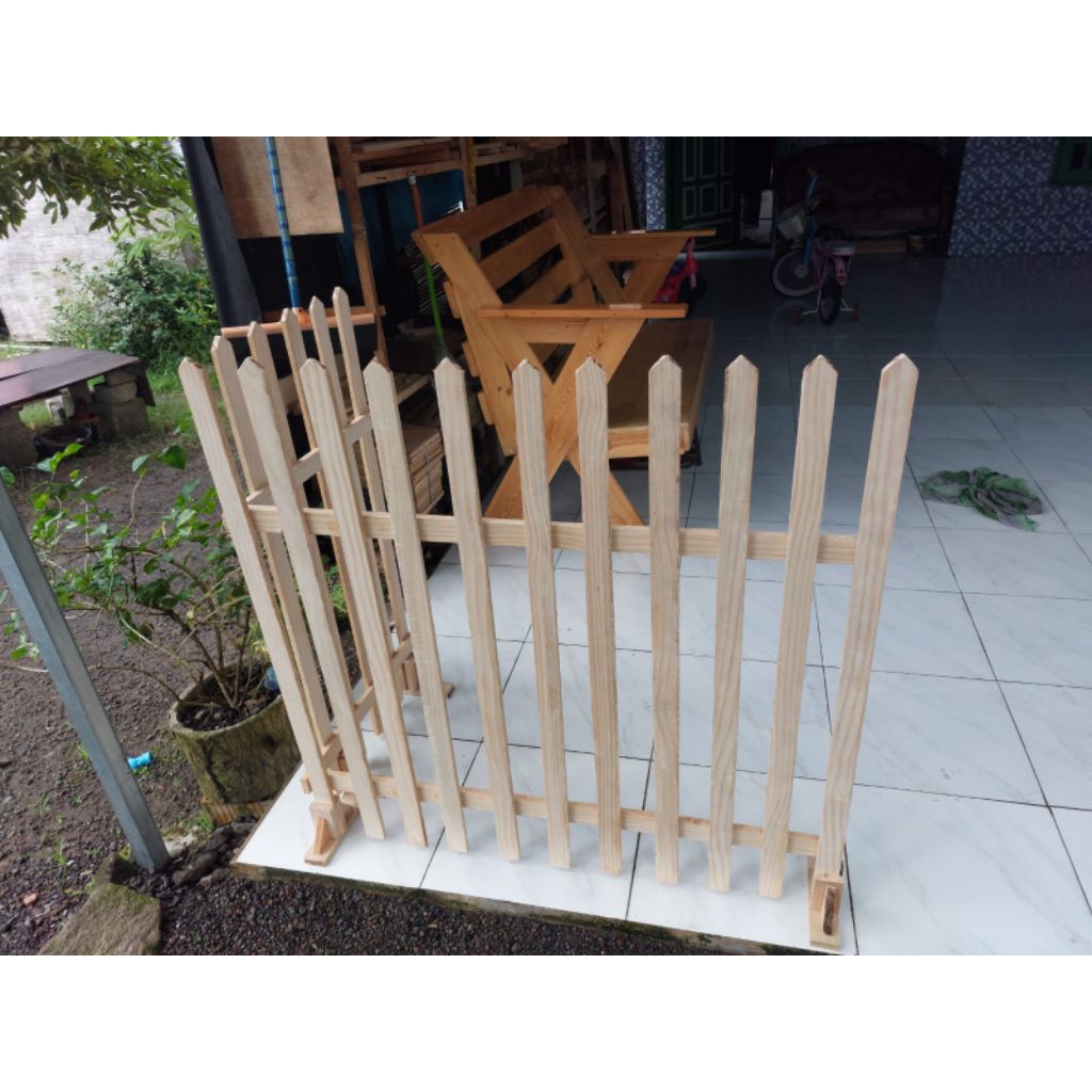 Pagar kayu Jati Belanda/pembatas ruangan/Taman/Minimalis