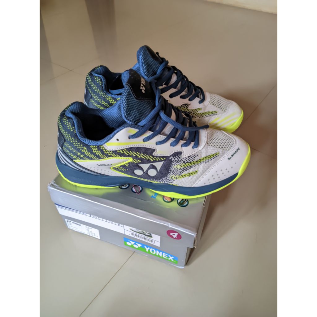 Sepatu Badminton Yonex velo 200 second Original