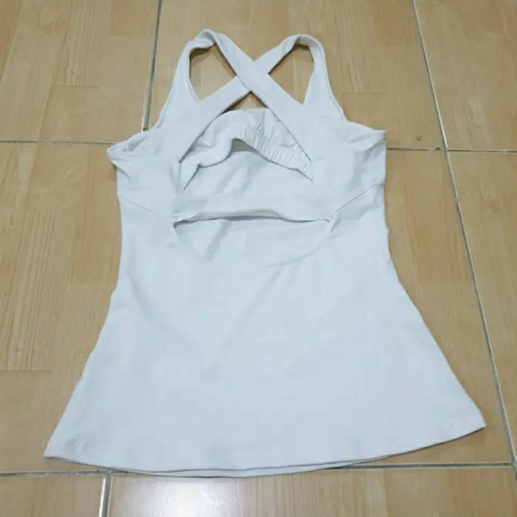 MOVING PEACH Tank Top padded yoga top preloved white size M