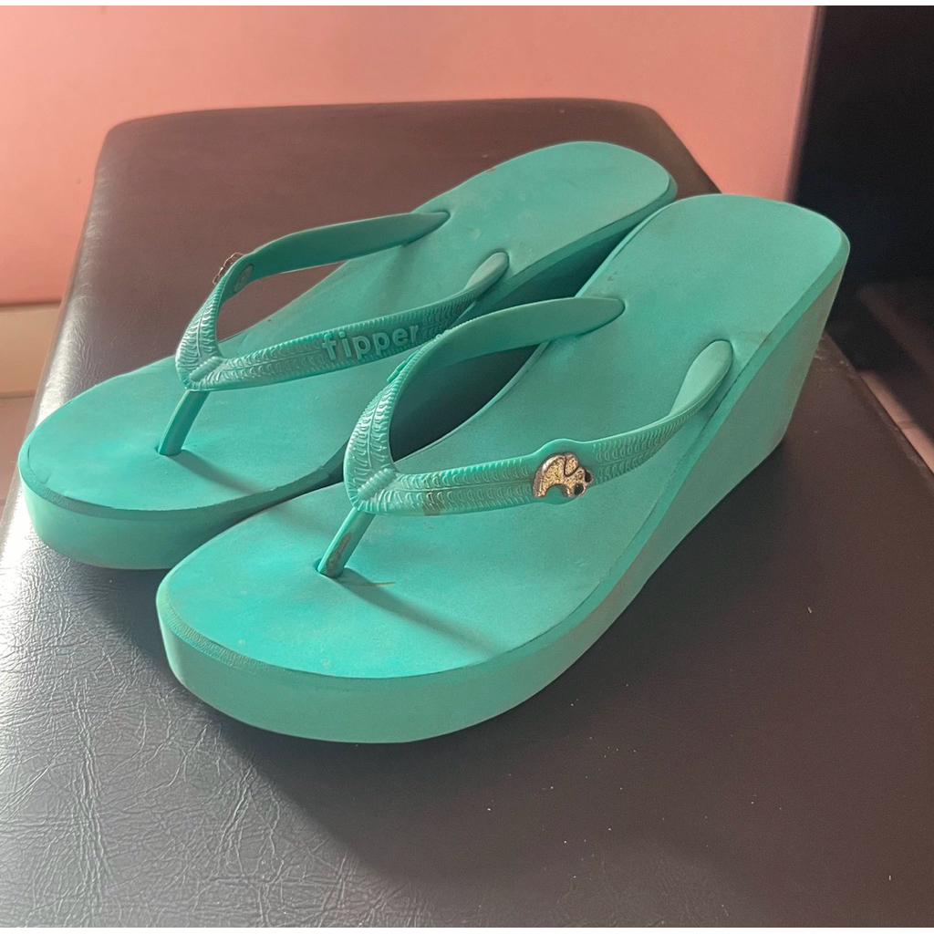 Preloved Sandal Fipper Wedges Green Emerald