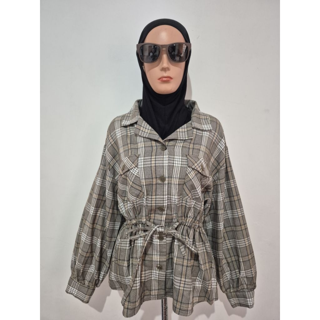 Kemeja tartan lengan balon pinggang serut(E M S ELLITE)