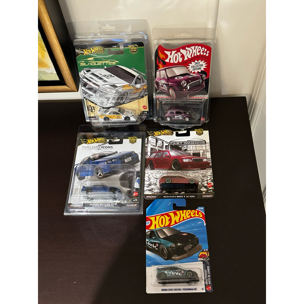 Hot Wheels Premium Paket R34