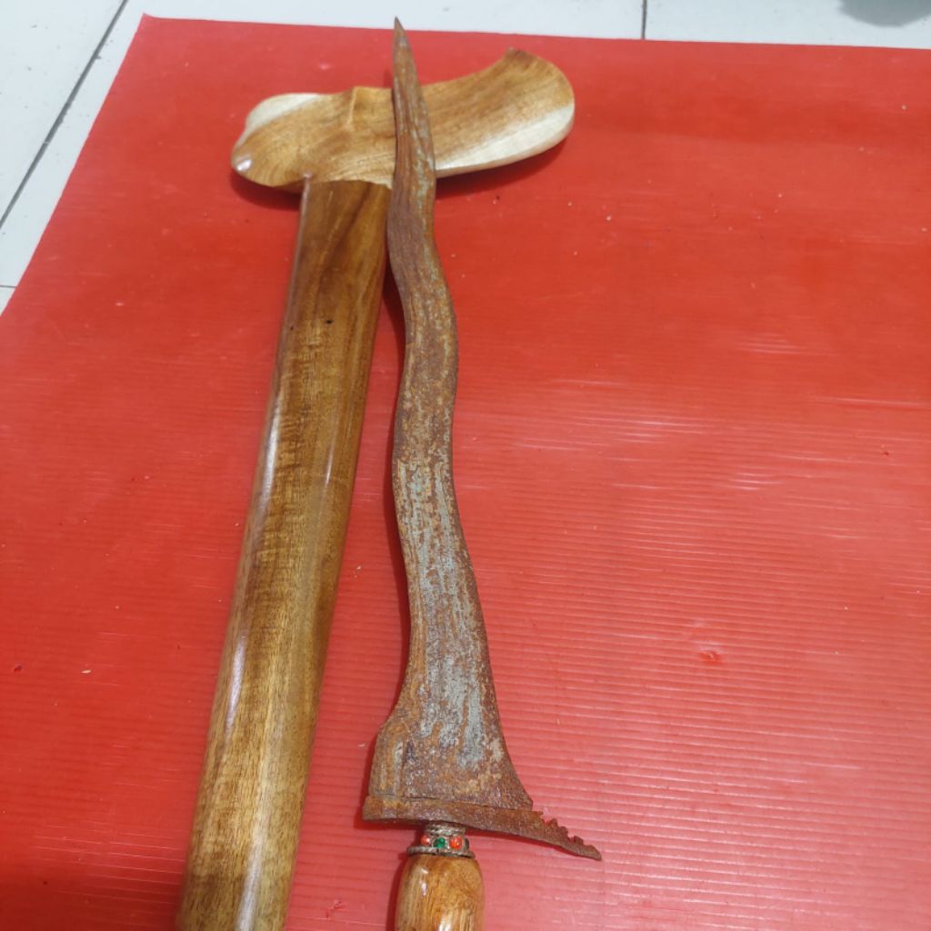 keris pulanggeni sepuh komplit warangka