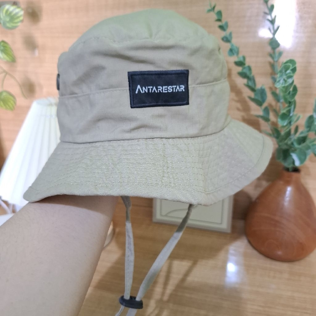 PRELOVED TOPI TRAVELING ANTARESTAR