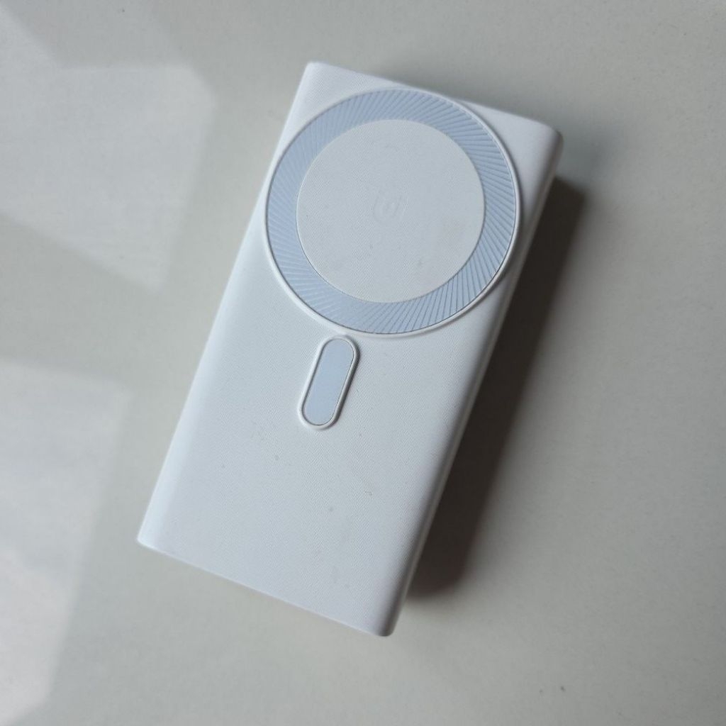 JOKO J26 powerbank 20000 mAh wireless magsafe white preloved