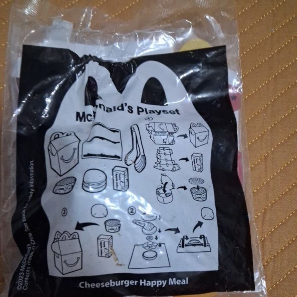 happy meal mcd mcdonald playset cheeseburger happy meal