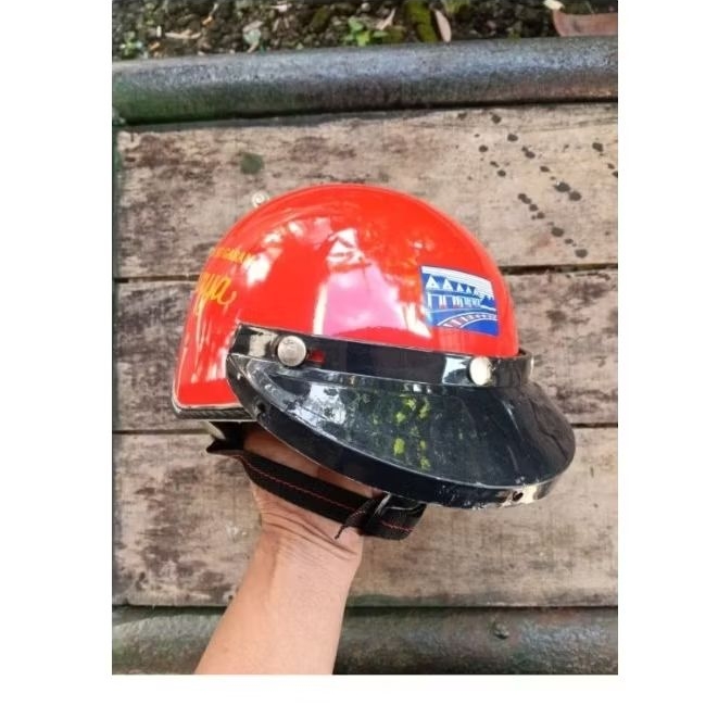 Helm chips NOS