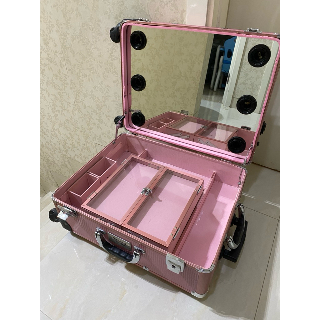 KOPER MAKEUP MASAMI SHOUKO PRELOVED