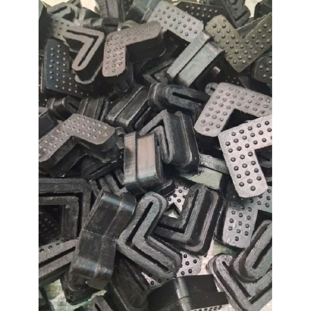 kaki karet siku 30x30, alas kaki karet besi siku 3x3, karet kaki meja besi siku