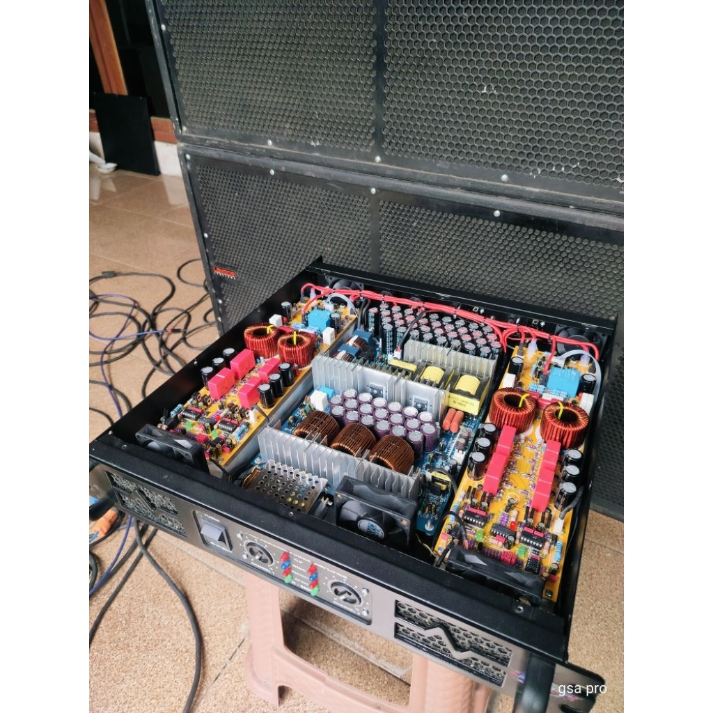 Amplifier 4500W 2CH Super Bass Power Besar Suara Jernih Tahan Panas Cocok Sound System Lapangan