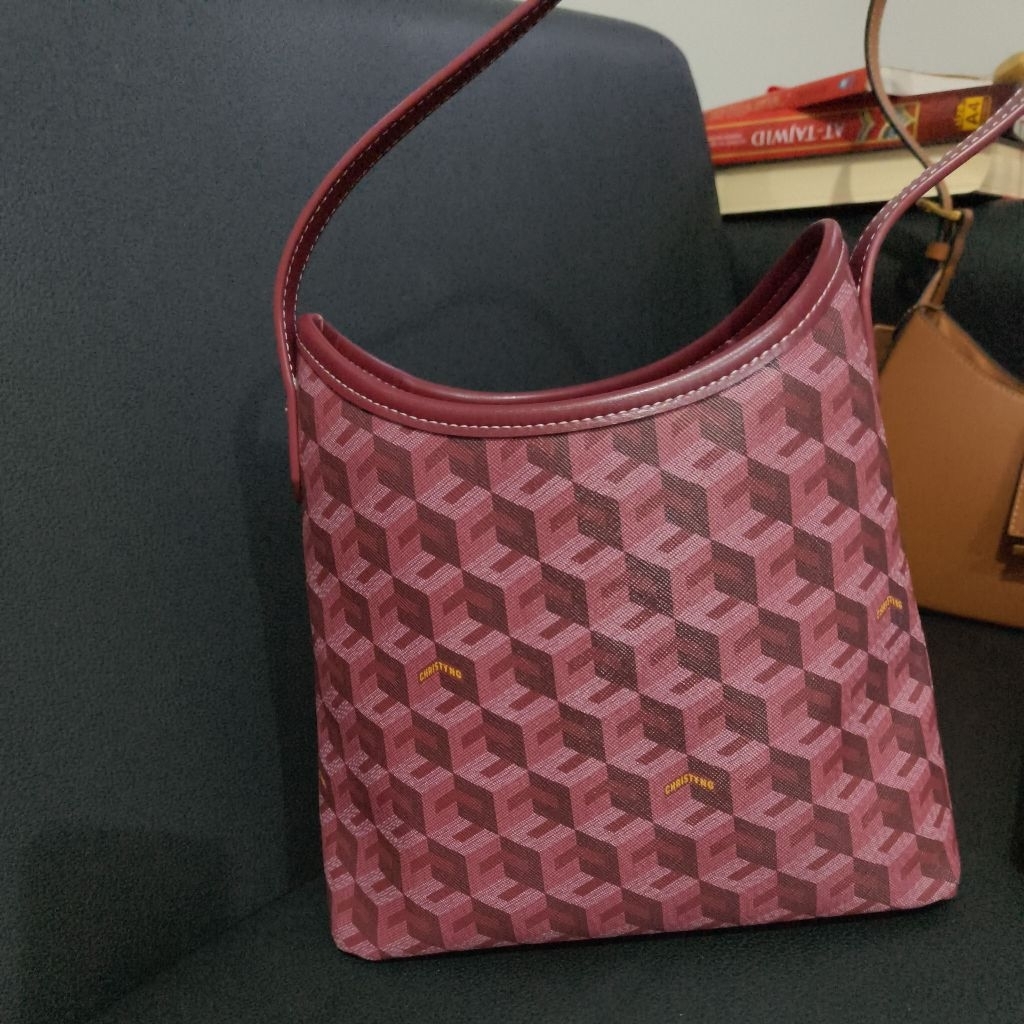 Preloved Tas CNG Christy Ng Alesso Mini Hobo Bag burgundy