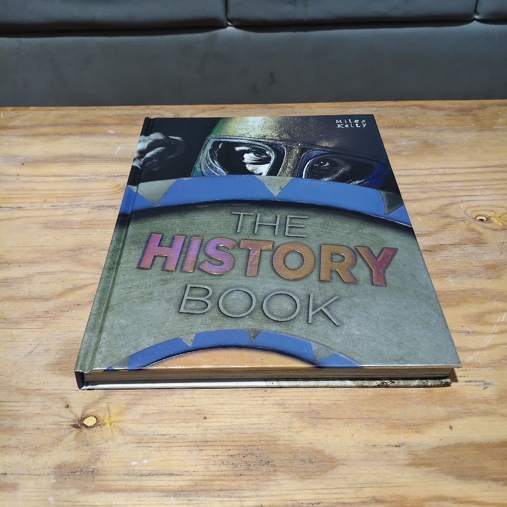 Buku The History Book