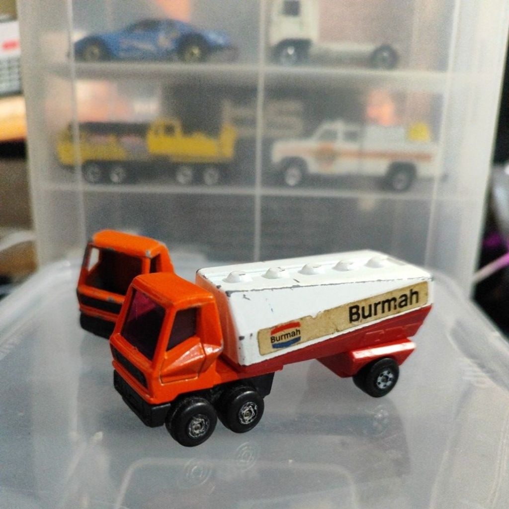 Matchbox Lesney Superfast Freeway Gas Tanker