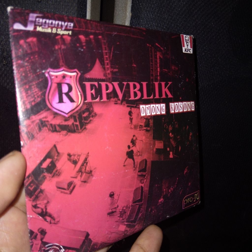 Cd Republik Omong Kosong