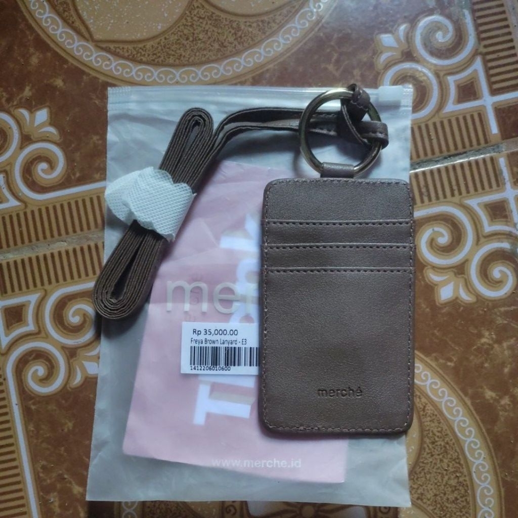 Freya brown Lanyard merche