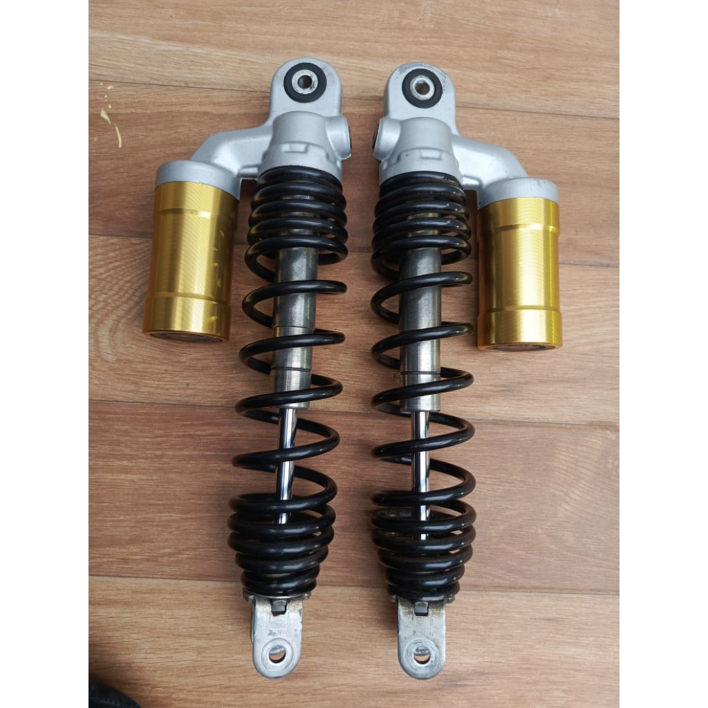 shock belakang kyb Vietnam Yamaha aerox new standar bawaan motor.