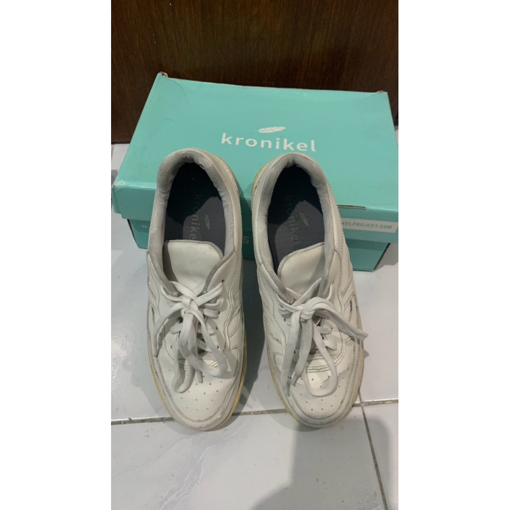 Preloved Kronikel size 38