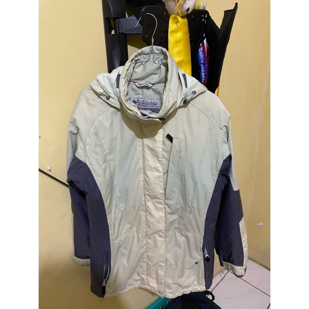 Jaket outdoor columbia