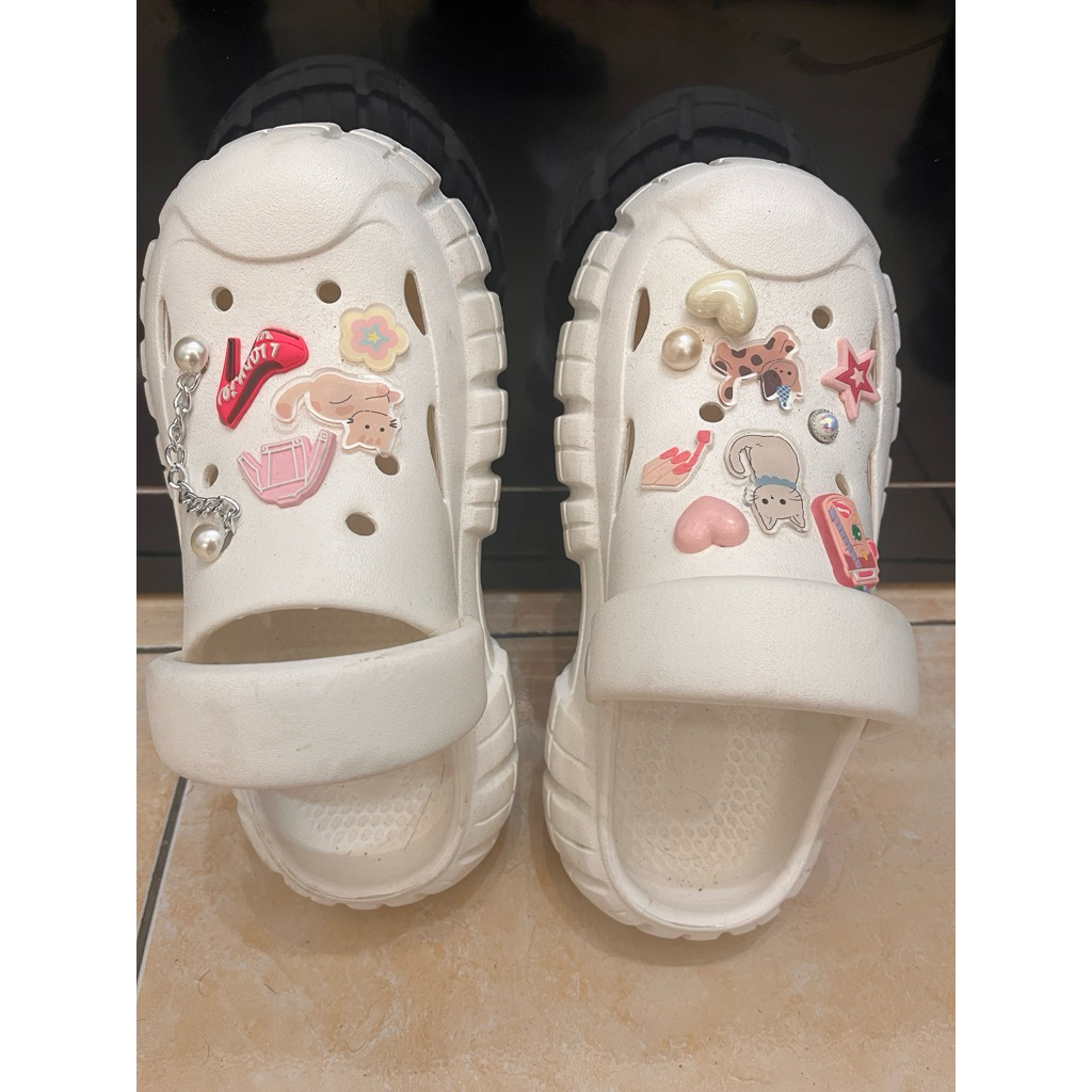 Sepatu Crocs Miniso Edisi Barbie