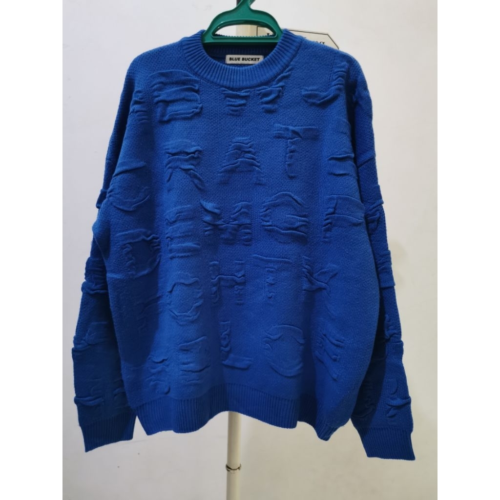 knitwear 3D blue bucket