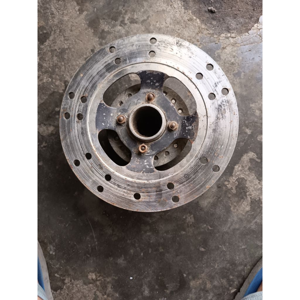 tromol. depan cg125 set piringan