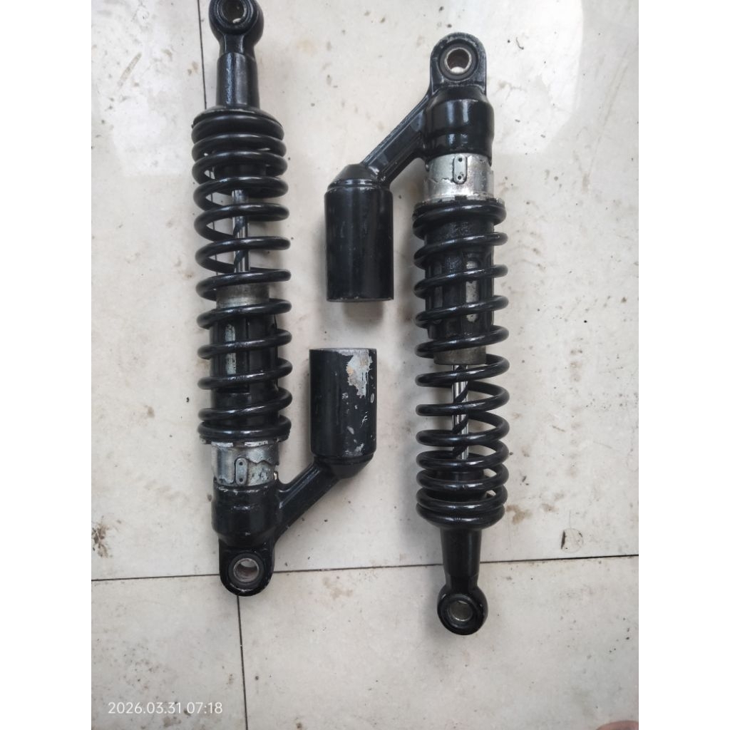 shock belakang Tiger Revo original