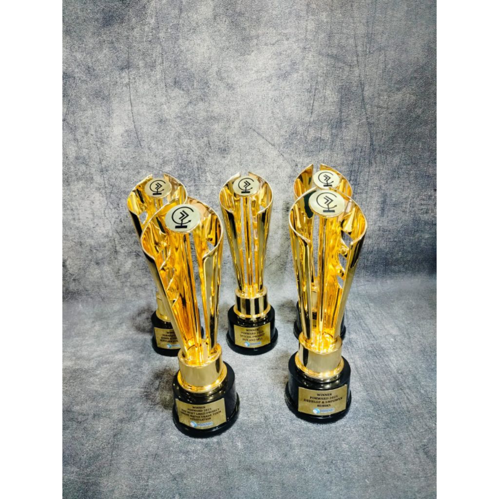 Trophy Timah Custom, Trophy Logam Custom, Trophy Bergilir, Trophy Kejuaraan