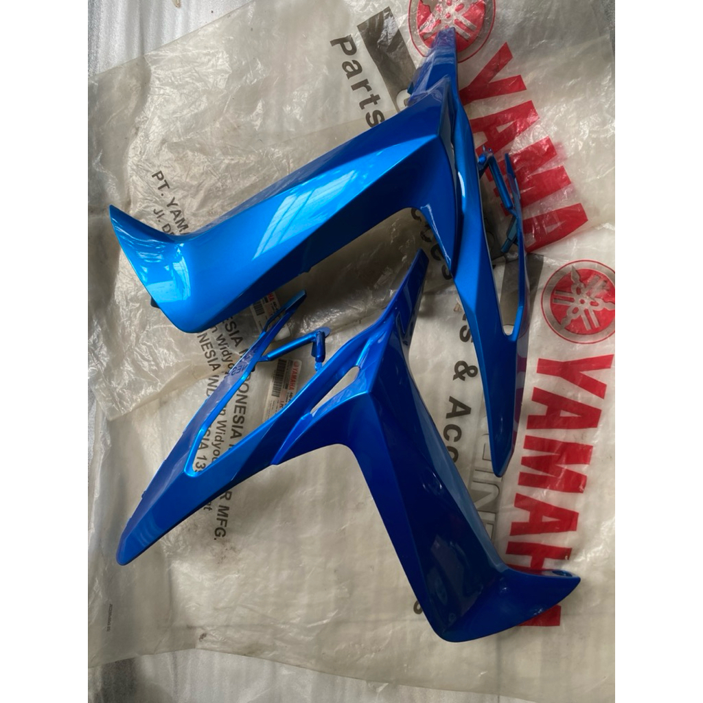sayap depan xeon karbu biru kanan kiri 44D-P3 original yamaha