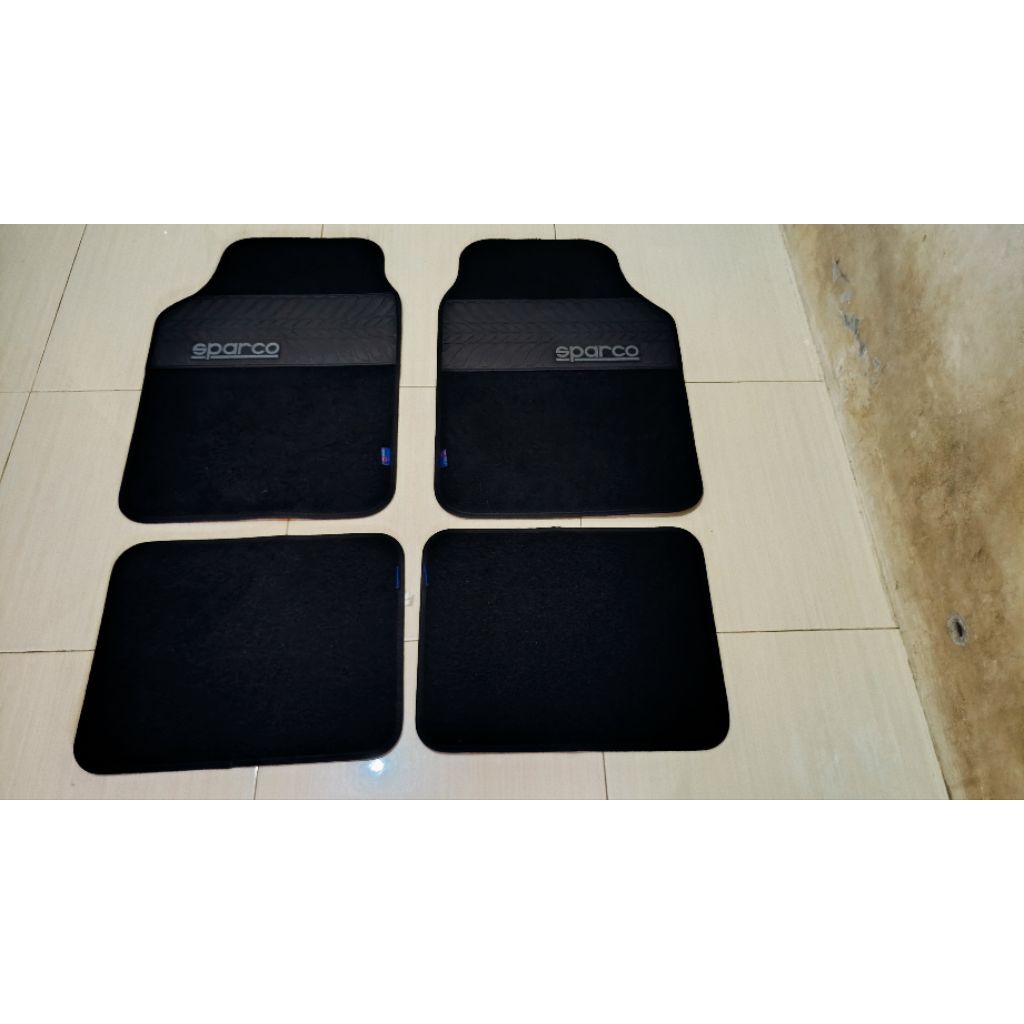 karpet mobil bludru sparco kondisi istimewa