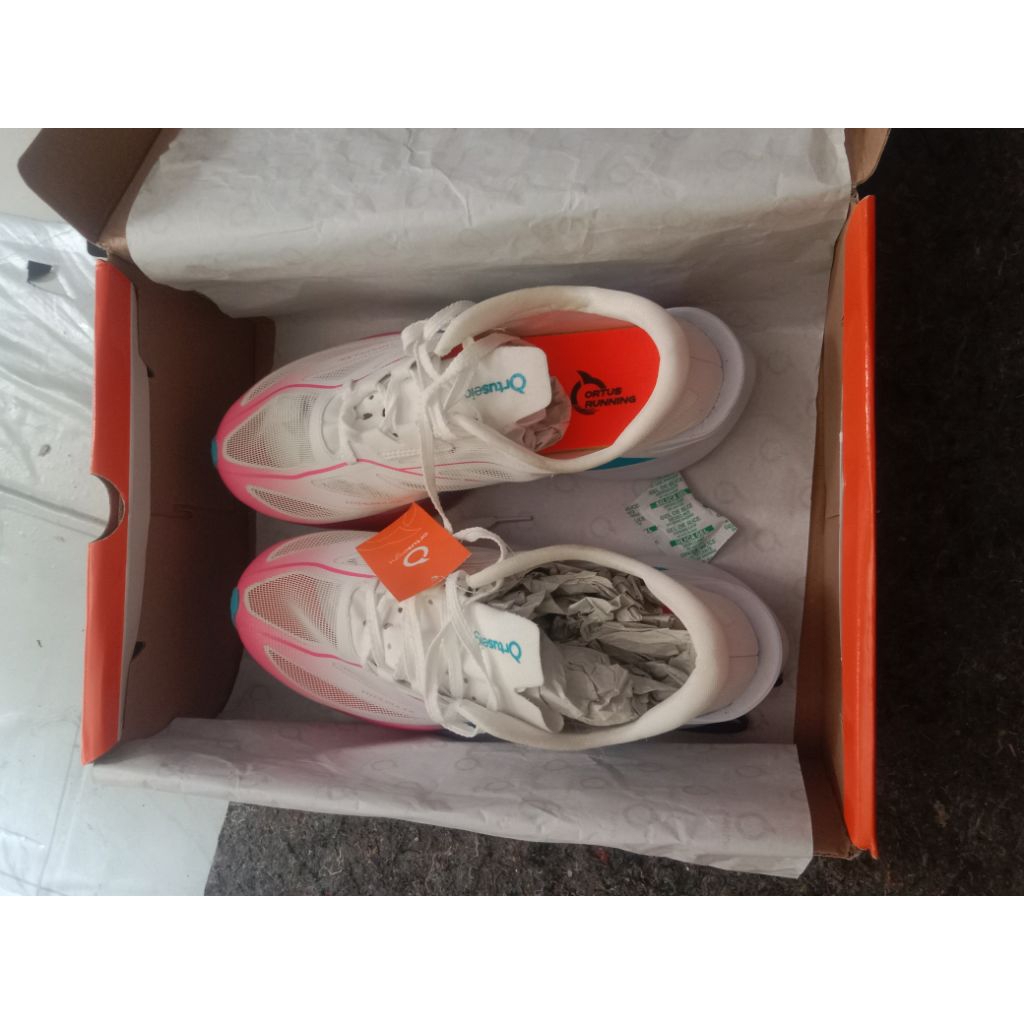 sepatu running ortus hyperglide