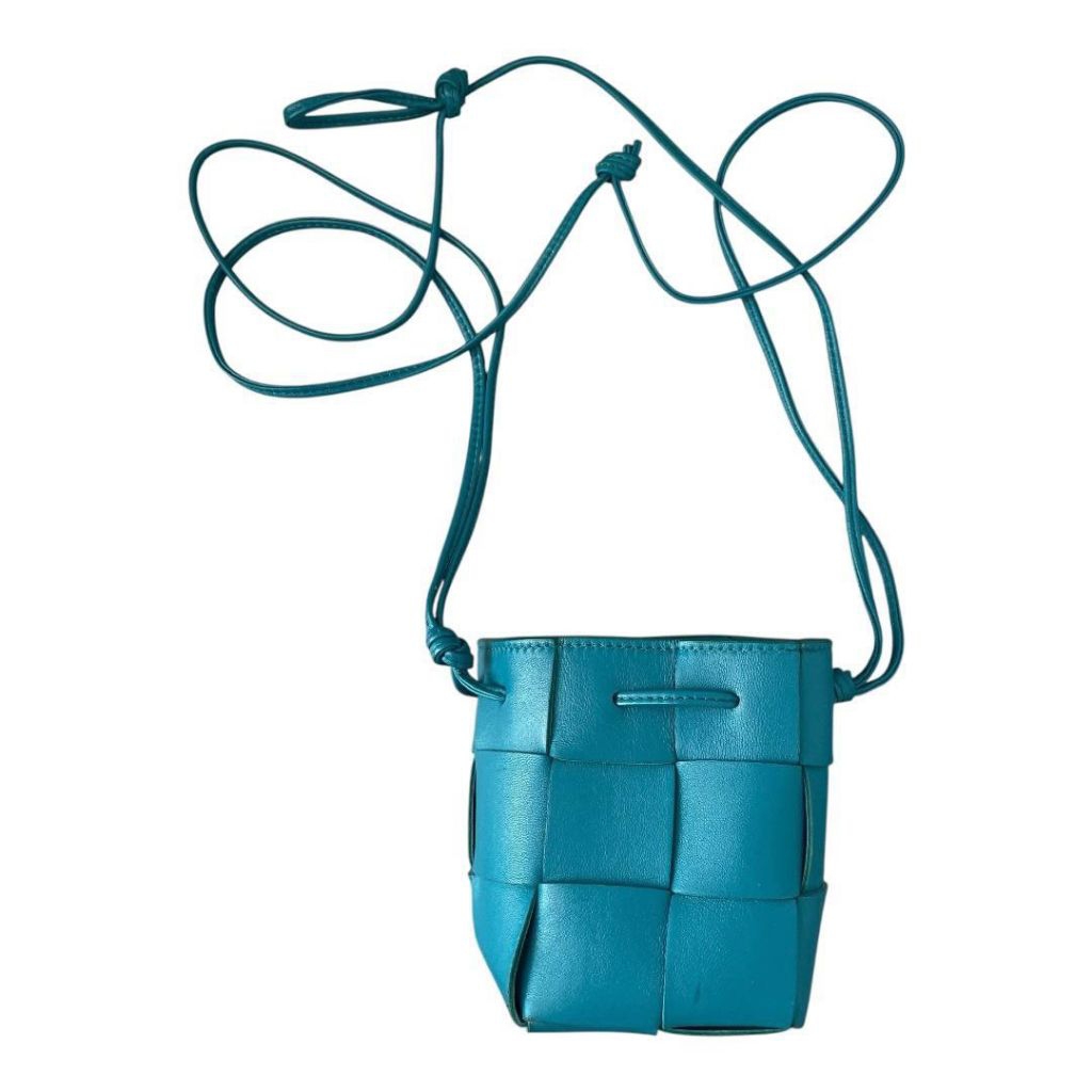 tas bottega veneta blue mini cassette bucket bag