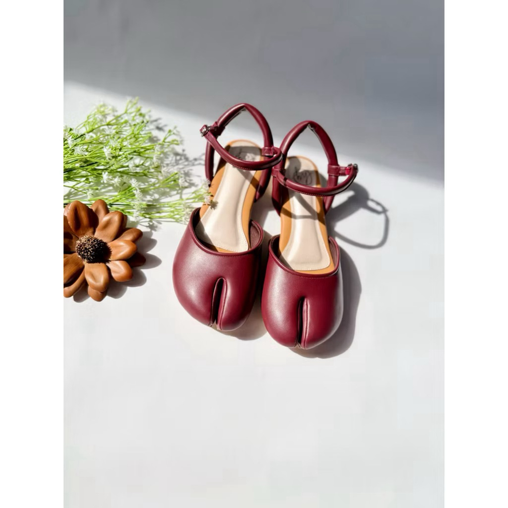 SEPATU TABI FLAT SHOES