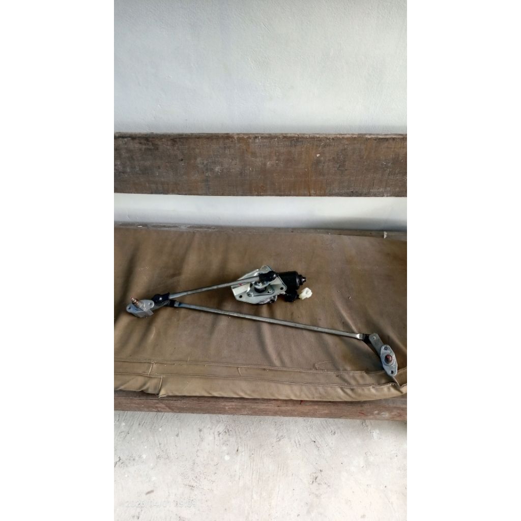 Dinamo Wiper + link wiper Canter Ori profit kondisi masih baru