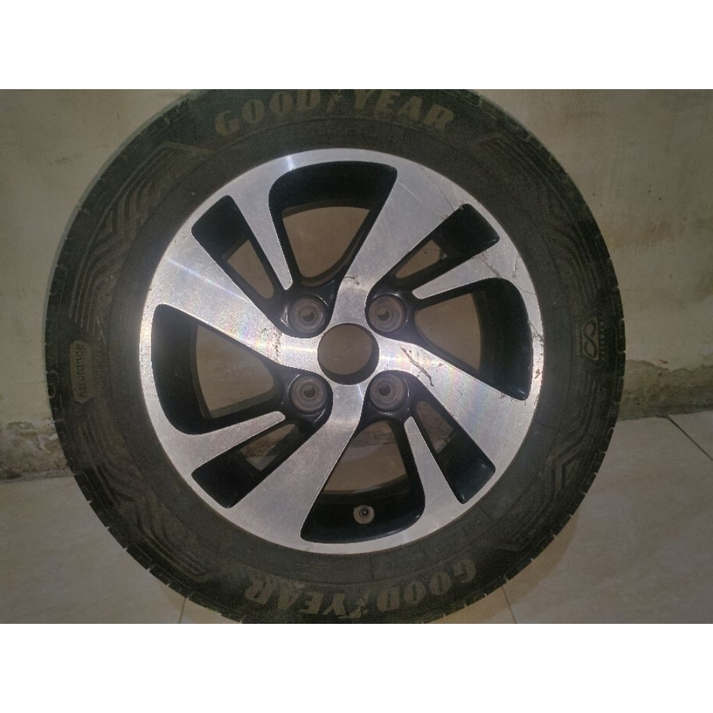 Velg R15 Avanza Veloz (pako) satuan (1velg+ban)