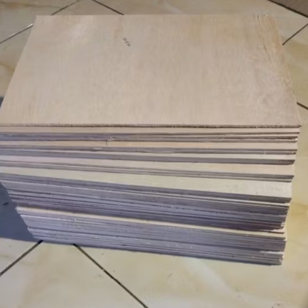 Triplek lembaran 3mm  15 x 35 cm