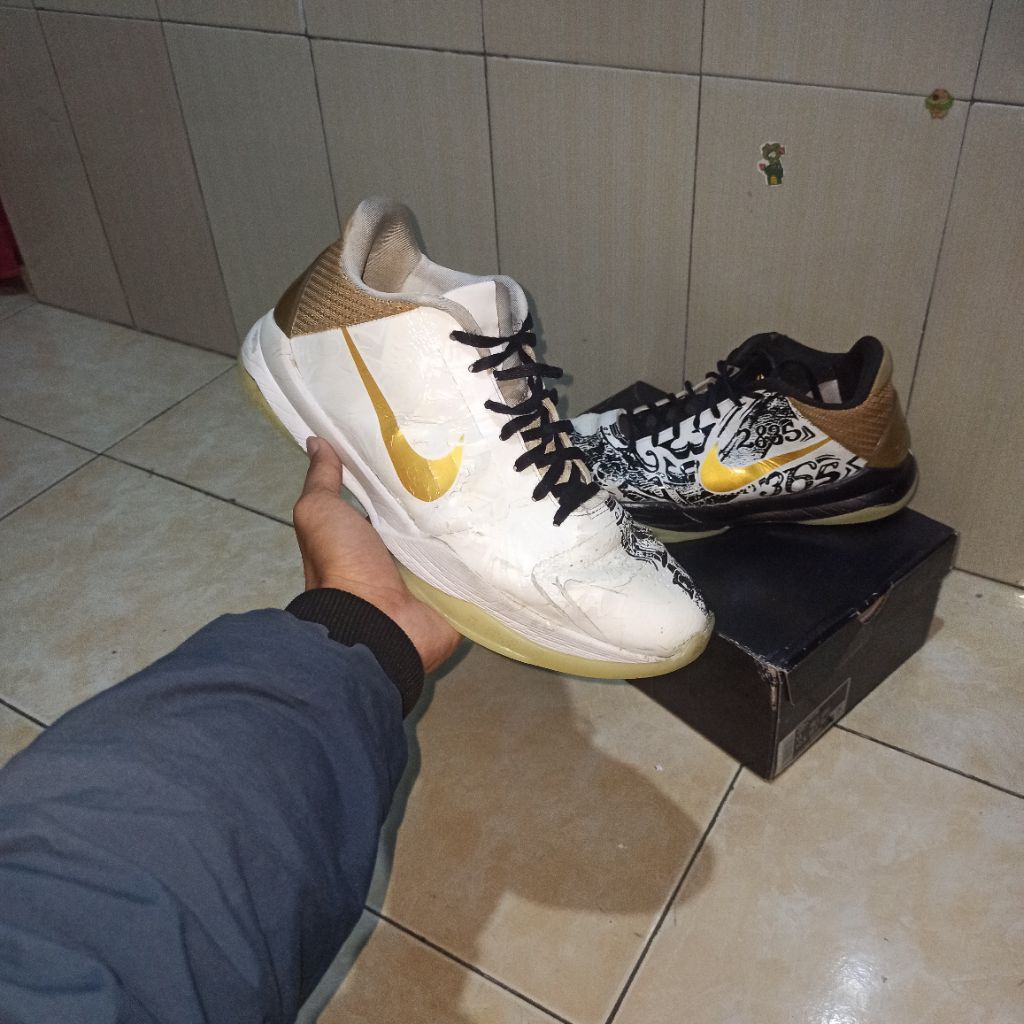 sepatu basket second kobe v protro sz 45