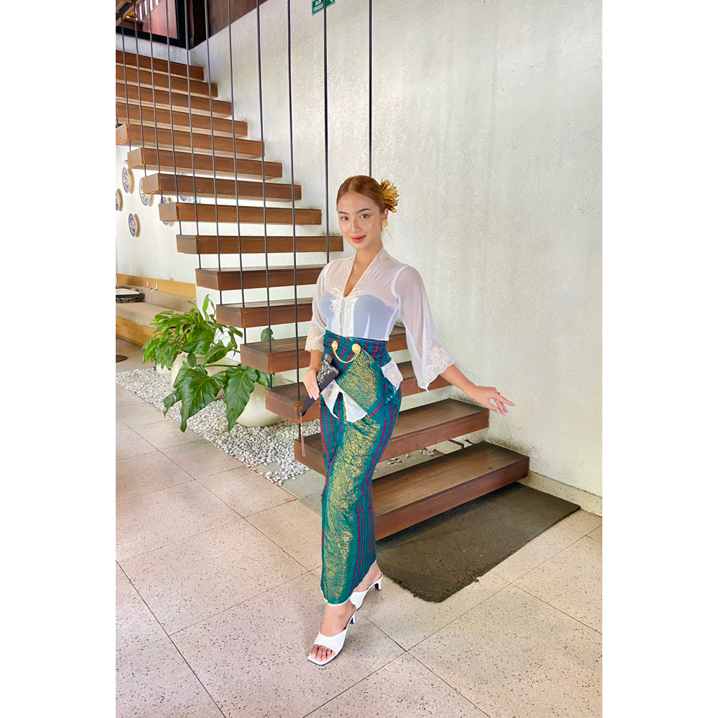 Kamben Lembaran Set Selendang Tenun Endek Seseh Gradasi