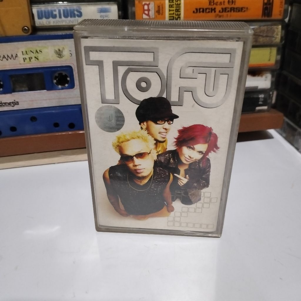 kaset pita TOFU