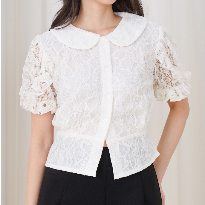 Posh & Lace || Cora Top - Atasan Renda Premium Ruffle Kerah Lengan Pendek Blouse Wanita