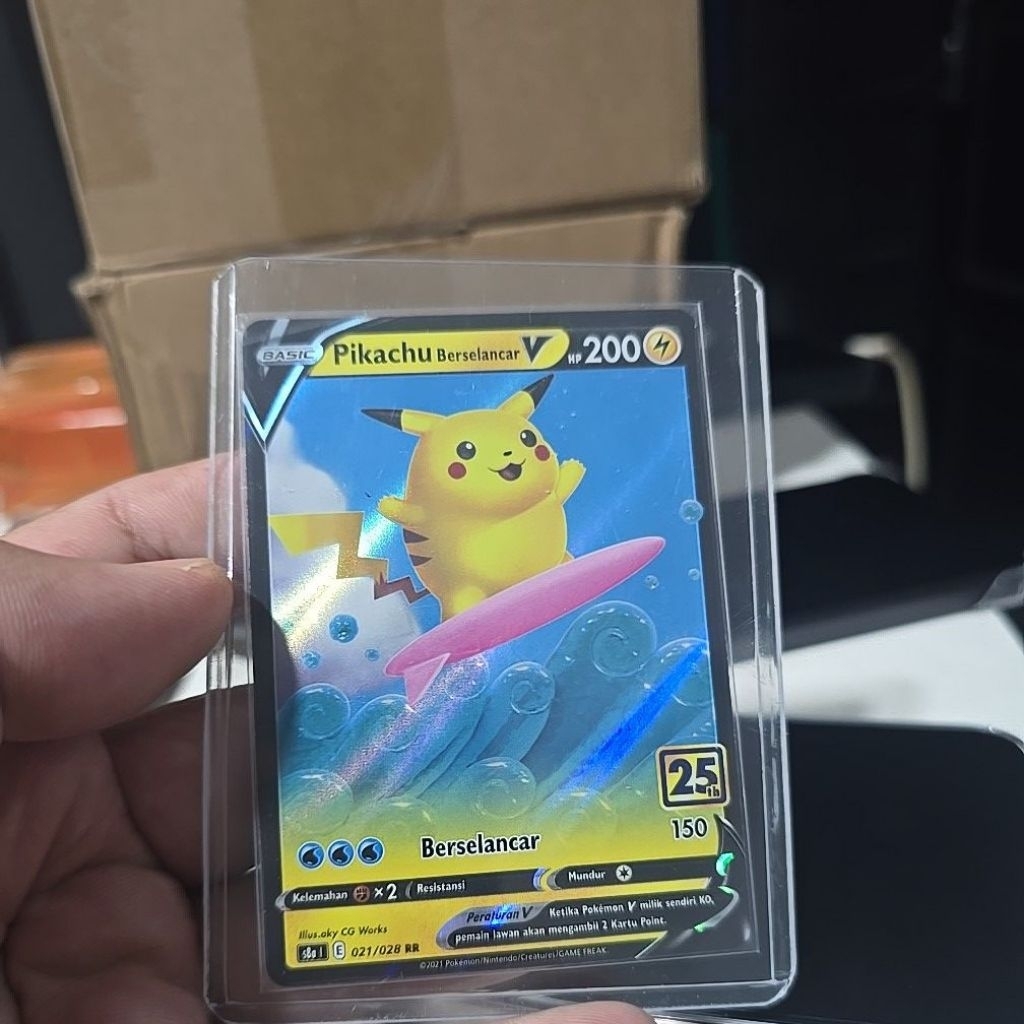 kartu pikachu berselancar v