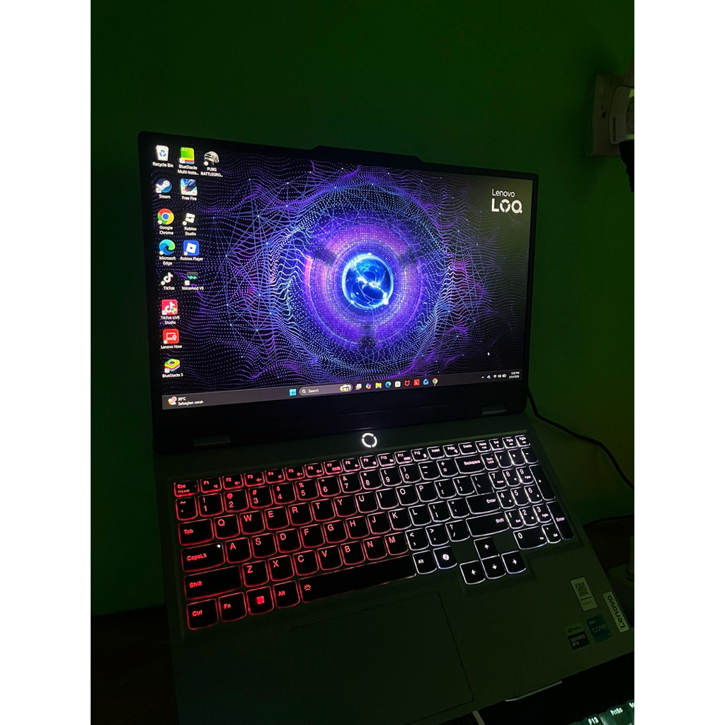 LENOVO LOQ15 IRX9 ASID