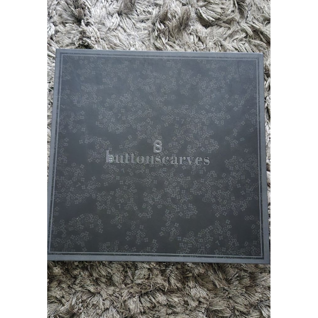 Buttonscarves 7th Anniversary NEW