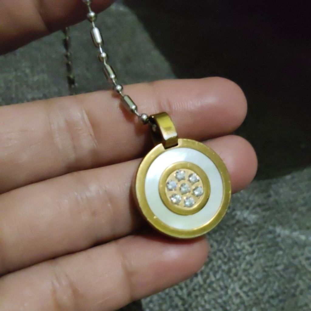 kalung  Italian charming white Mci original second tanpa box