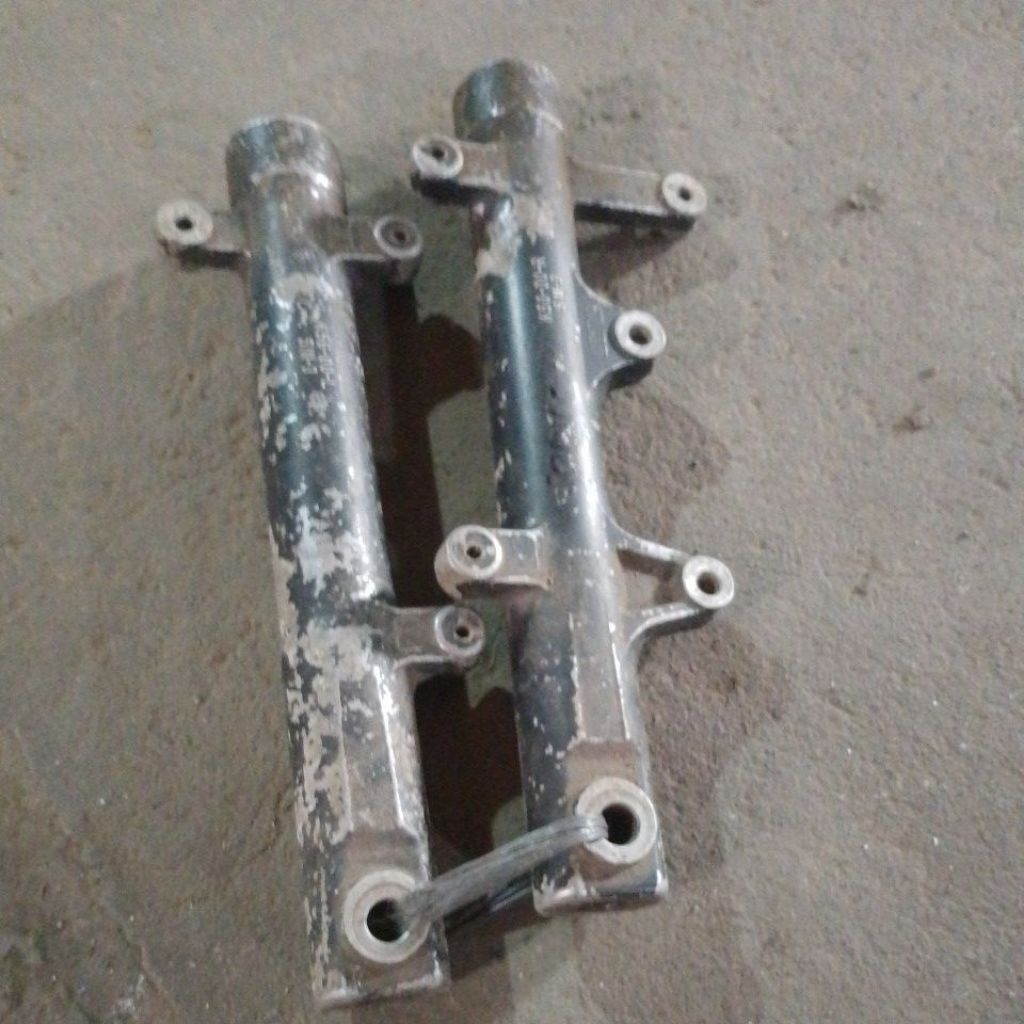 Bottom shock depan Honda sonic bekas copotan