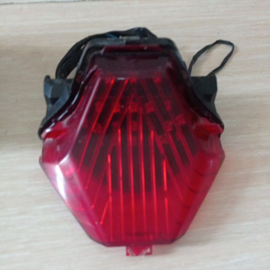 stoplamp yamaha r25/mt25 old