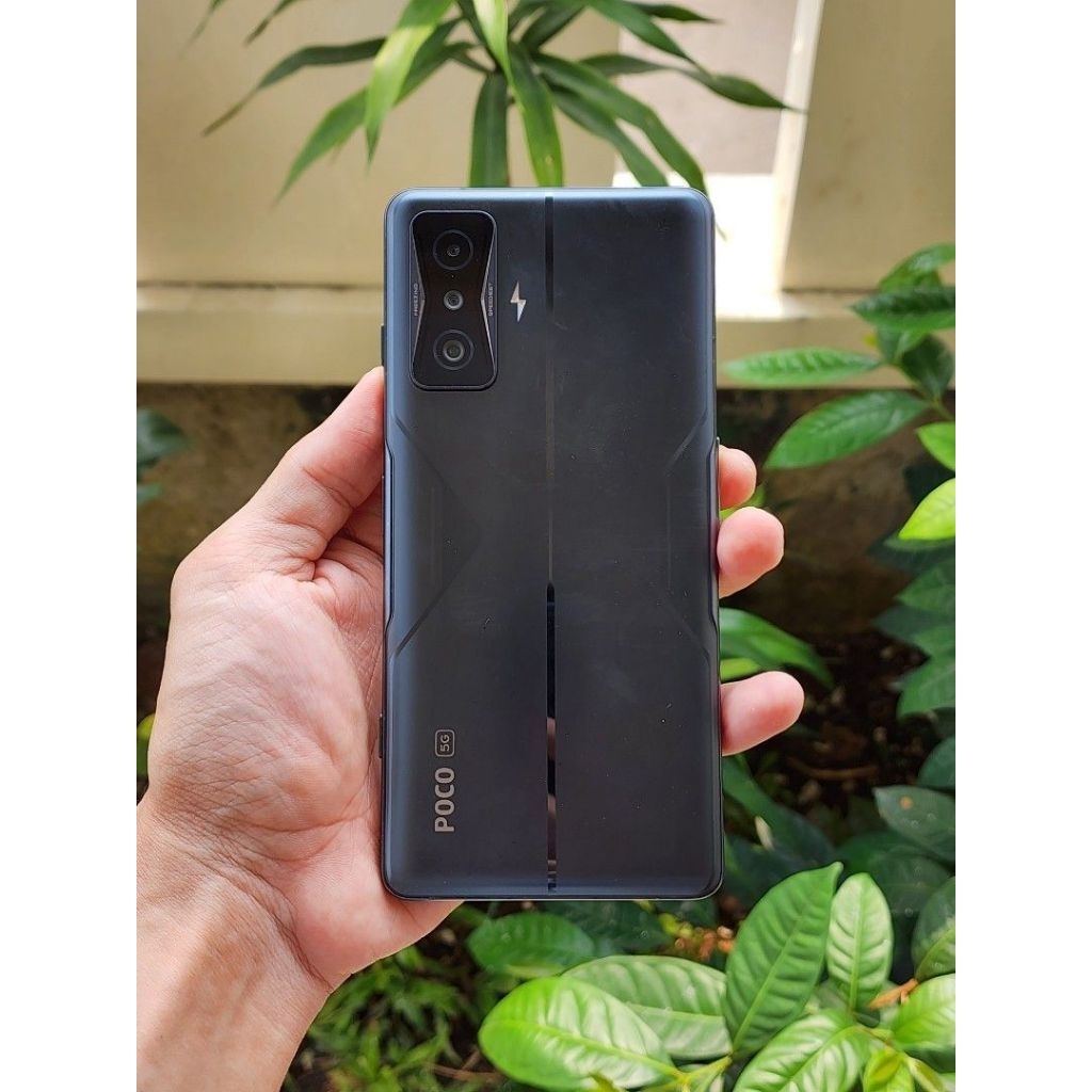 poco f4 GT 12/256 second