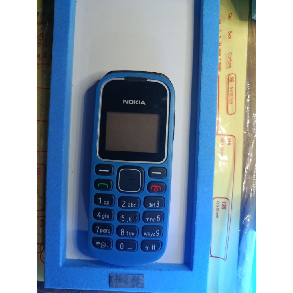 HP Nokia 1280 bekas - Monokrom, Lampu Senter, Baterai Removable