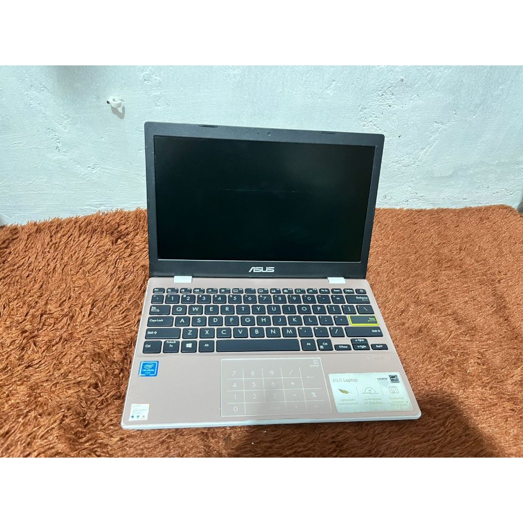 Notebook asus E210M  Windows 11 home single language 64-bit Processor intel celeron N4020 1.1GHz Ram