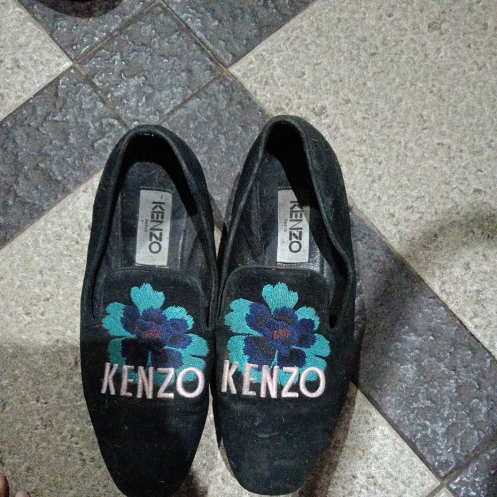 flat shoes merk KENZO ORI size 36 warna hitam